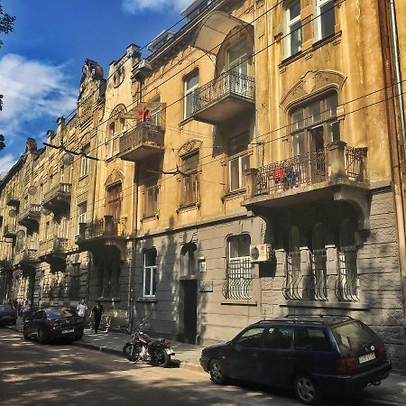 Friends Hostel Lviv Rustaveli Str Extérieur photo